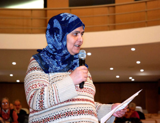  A participant in the People’s University in France's Rhône-Alpes region, Ms Zoulikha Rahmouni, stresses the importance of dialogue as the way towards understanding and peace. 